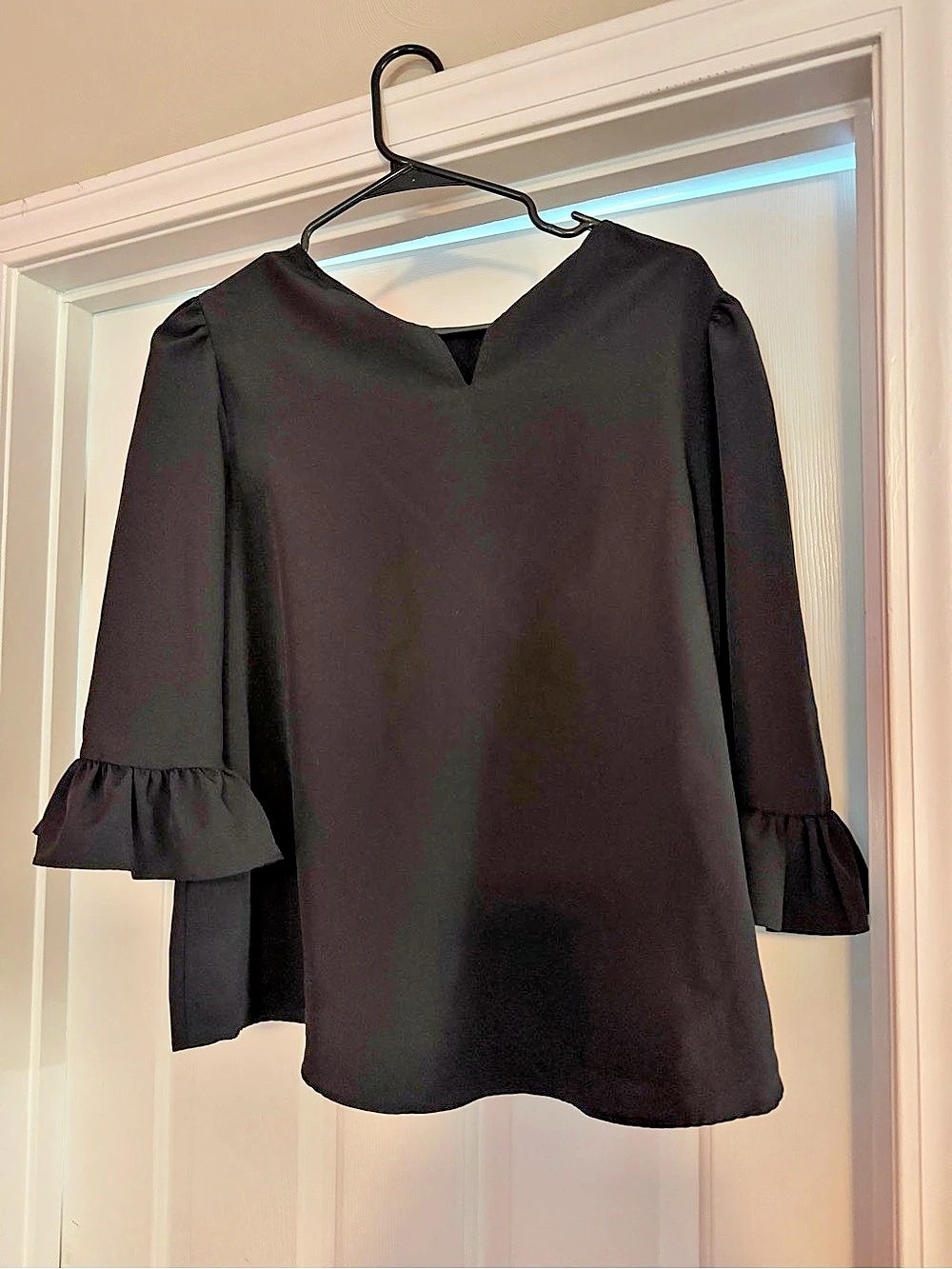 Catherine Malandrino Black Ruffle Cuff Blouse Size Small Like New